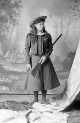 Annie Oakley, ca. 1897-1926